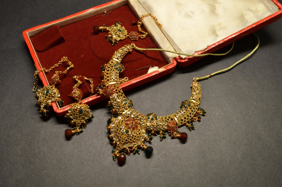 Smyckeskrin, smycken, halsband, dekoration, guld, lyx