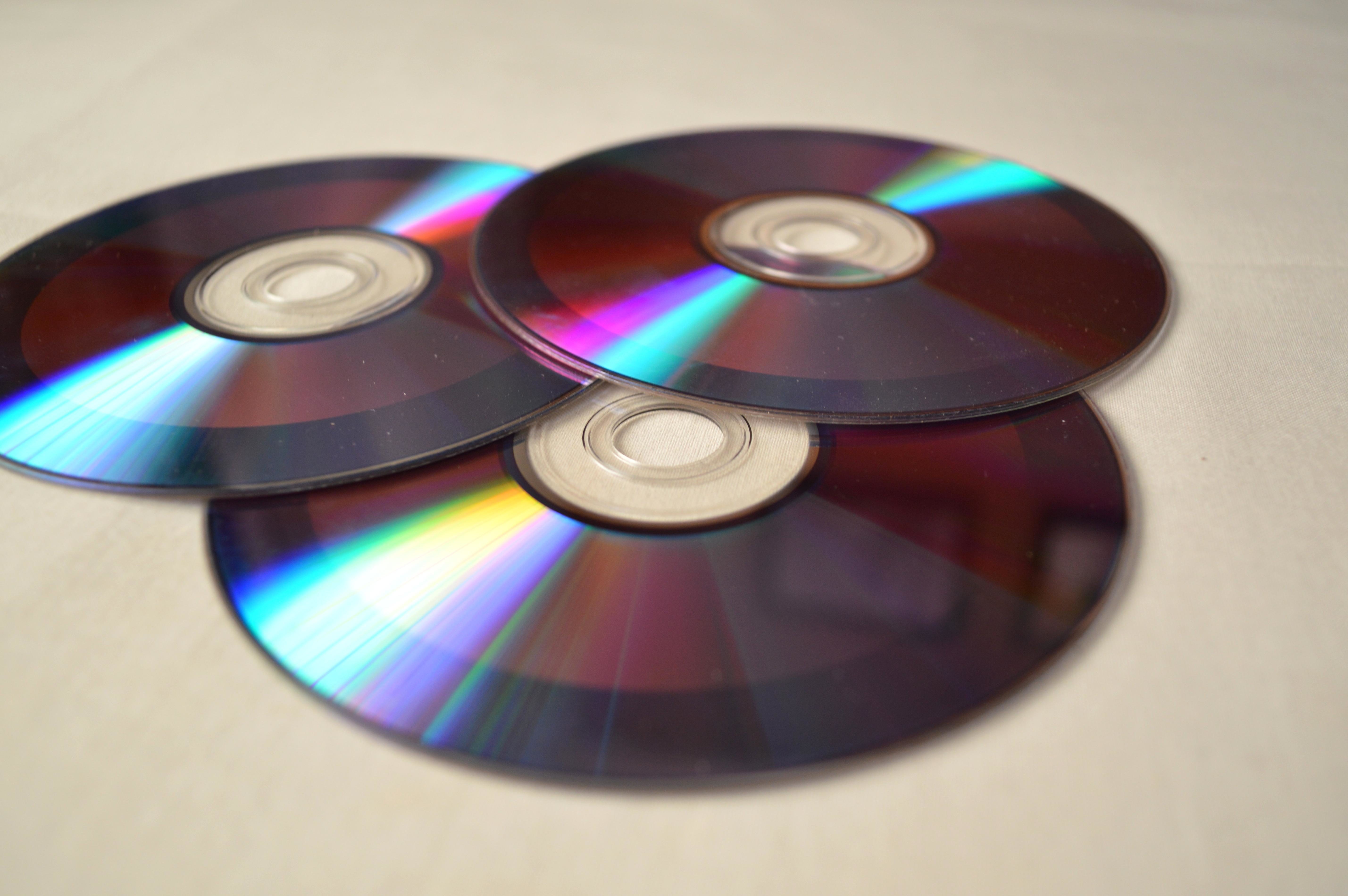 Первые DVD диски