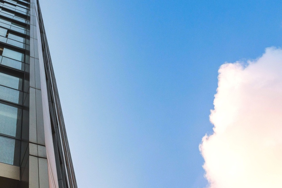 μπλε του ουρανού, γυαλί, σύννεφο, αρχιτεκτονική, κτίριο στο κέντρο της πόλης