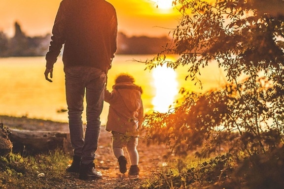 father, child, daughter, park, sunset, together, silhouette, childhood