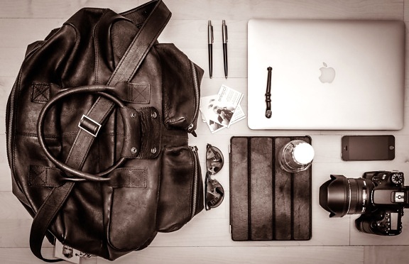 håndtaske, bærbar computer, kamera, blyant, object
