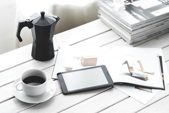 Tasse à café, téléphone portable, bureau, livre, intérieur, design, magazine