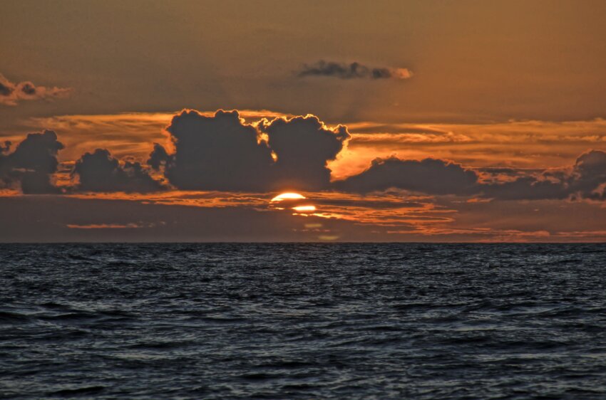 Foto Gratis Tramonto Acqua Alba Mare Sole Oceano Crepuscolo