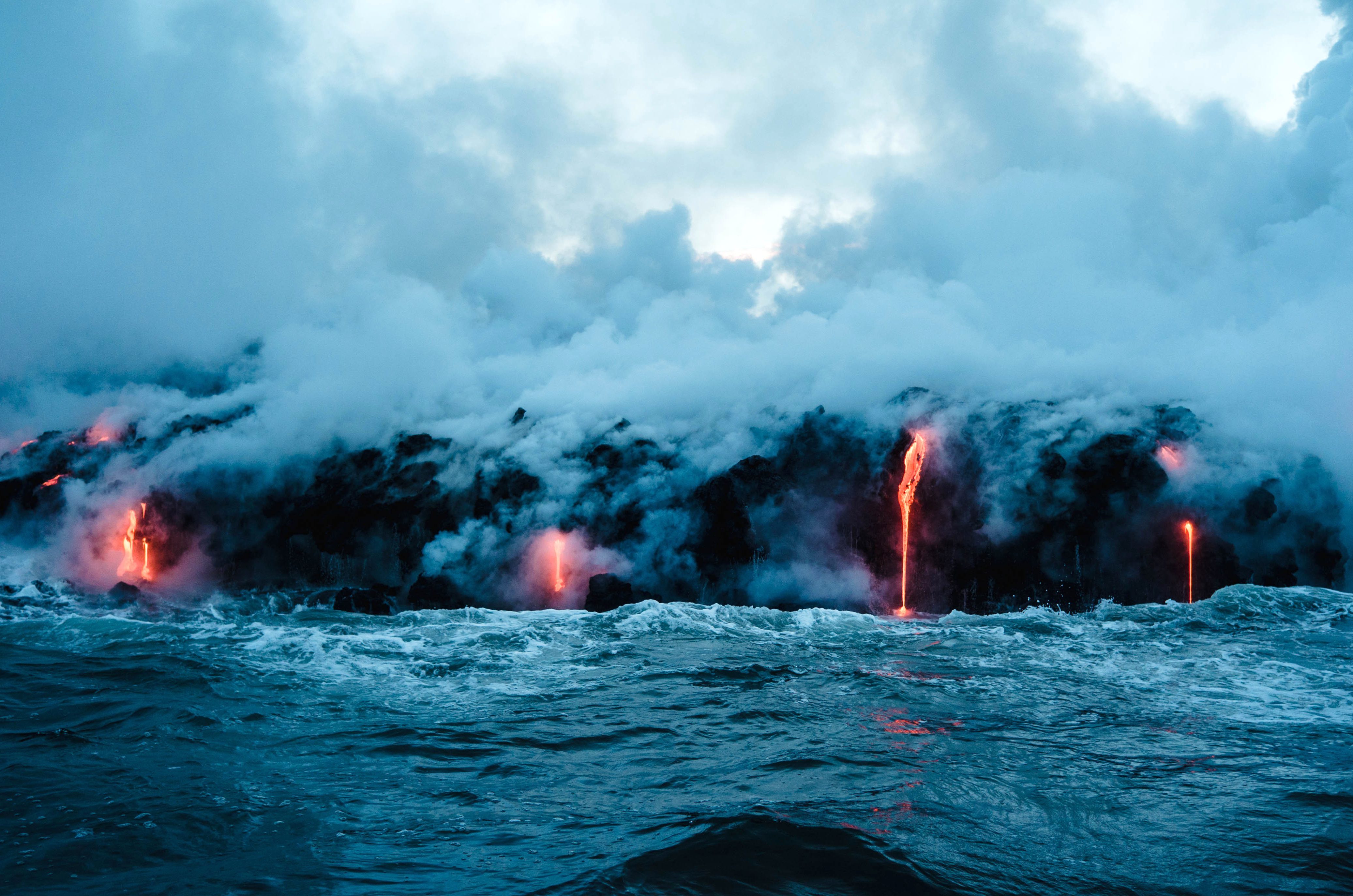 当最大的海底火山喷发时，会发生什么事