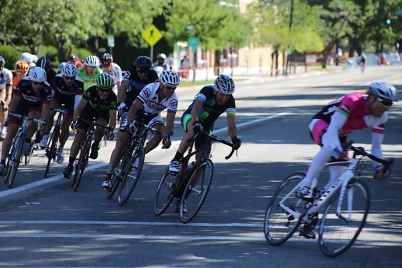 การแข่งขัน ขี่จักรยาน การแข่งขัน ล้อ มาราธอน ถนน นักกีฬา กีฬา