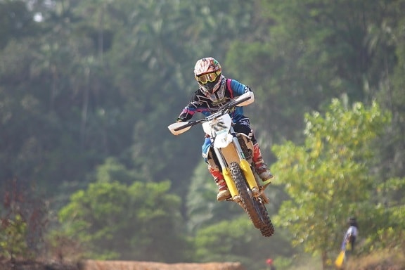 competition, adventure, vehicle, action, race, trail, fast, people, helmet, sport