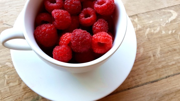 fruit, food, bowl, sweet, berry, delicious, raspberry, strawberry