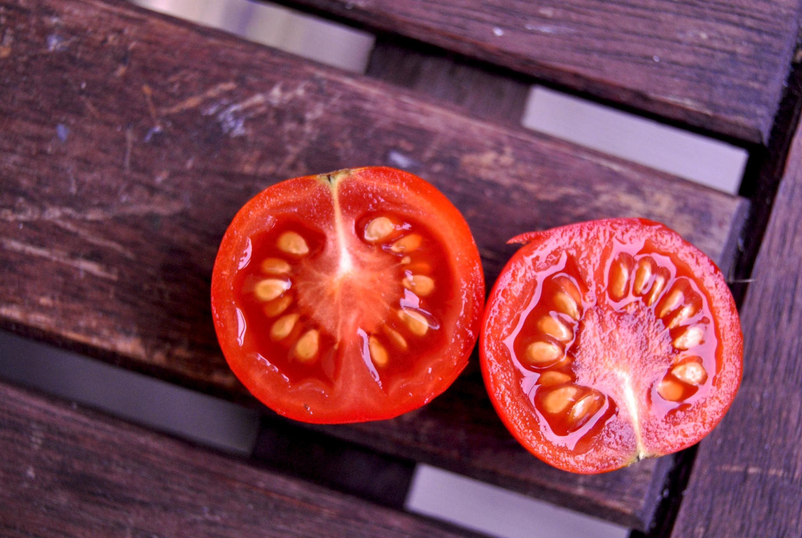 切开的西红柿图片大全-切开的西红柿高清图片下载-觅知网
