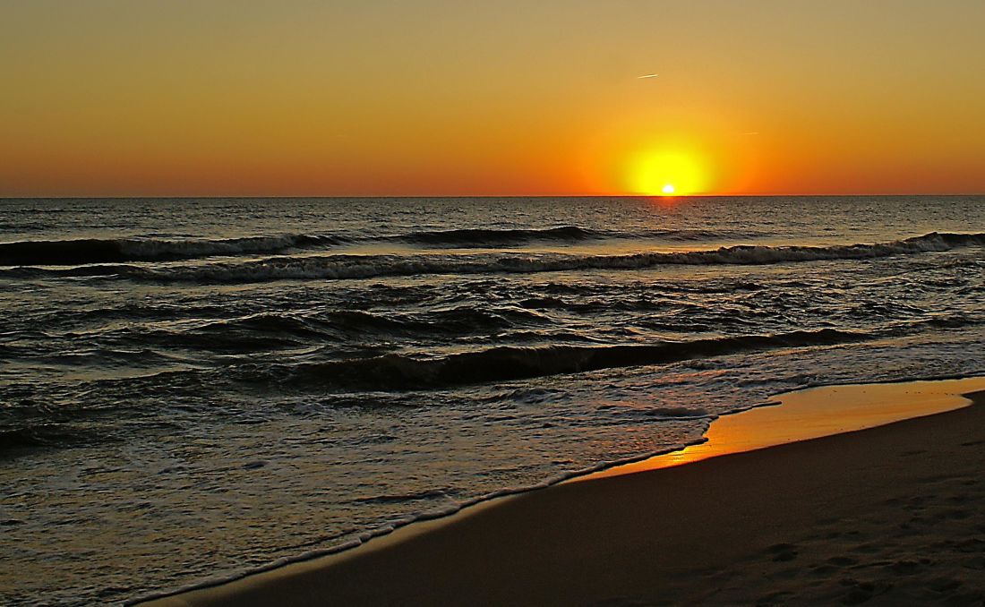 夕日、ビーチ、太陽、水、夜明け、海、海、海、夕暮れ、日の出