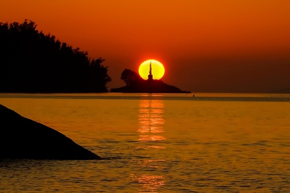 พระอาทิตย์ตก รุ่งอรุณ น้ำ ซัน พลบค่ำ หาด ทะเล ย้อนแสง มหาสมุทร ดาว