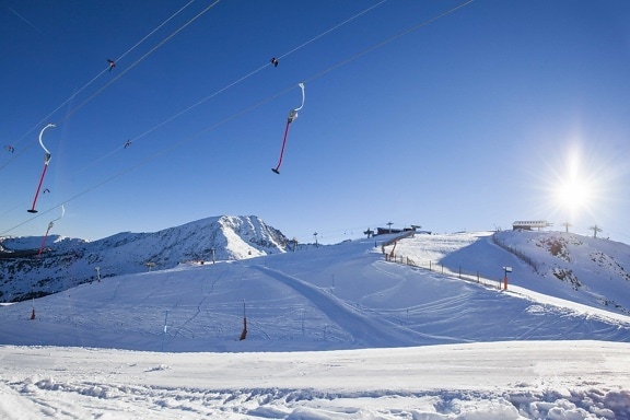 neige, hiver, ski, soleil, sport, ciel bleu, froid, montagne, skieur, snowboard, glace