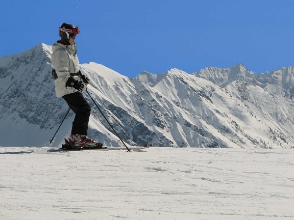 снег, горы, зима, холод, спорт, экстремальных, синее небо, лыжник