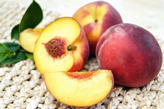 peach, ravitsemus, elintarvikkeet, orgaaninen, hedelmiä lehtiä, kesä