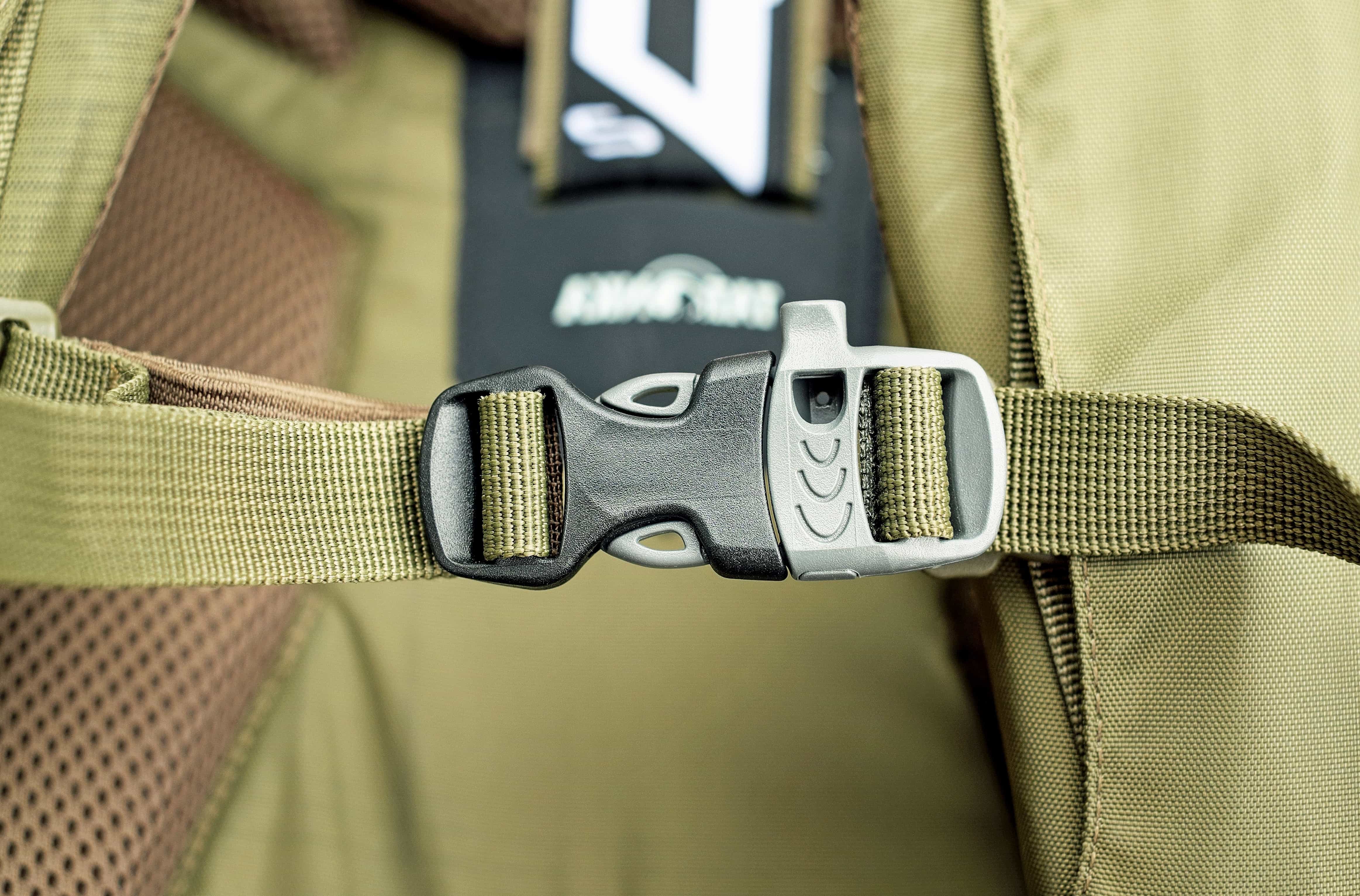 backpack belt buckle