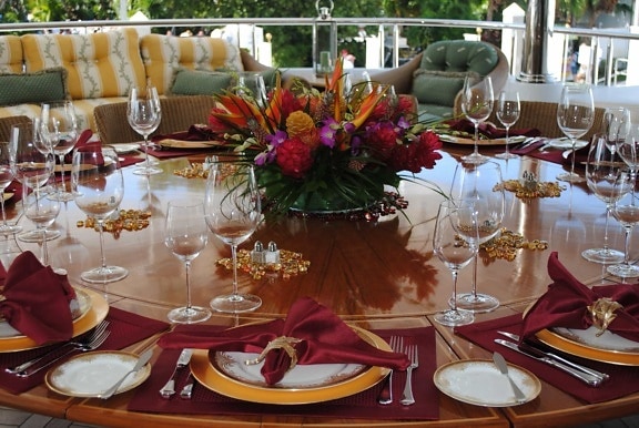 tablecloth, restaurant, silverware, cutlery, tableware, table