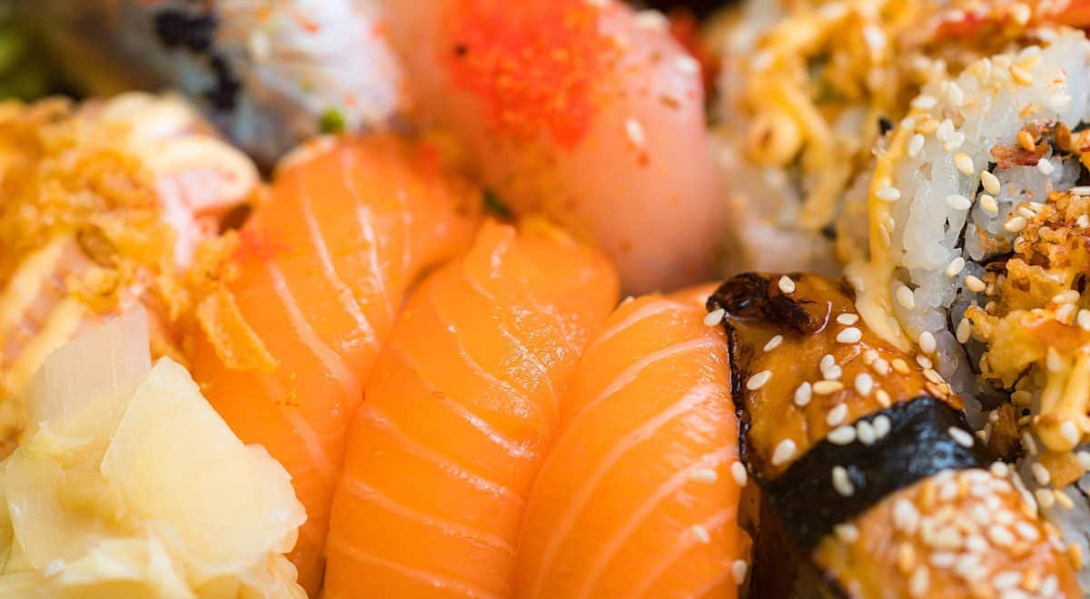 sushi, creveţi, peşte, somon, fructe de mare, orez, ton, cina, alimente