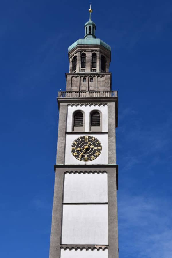 Architektura, věž, obloha, modrá obloha, hodiny, památka, kostel