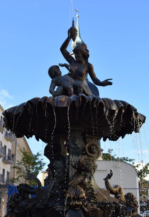 Fontaine, sculpture, lumière du jour, architecture, art, rue, statue, monument, fer