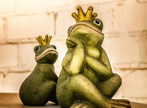frog, object, prince, sculpture, statue, art, detail