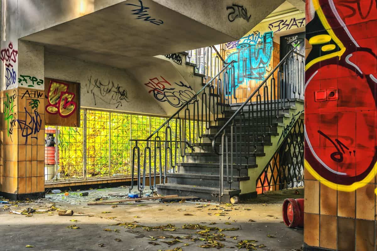 Graffiti, calle, escaleras, ciudad, urbanita, colorida