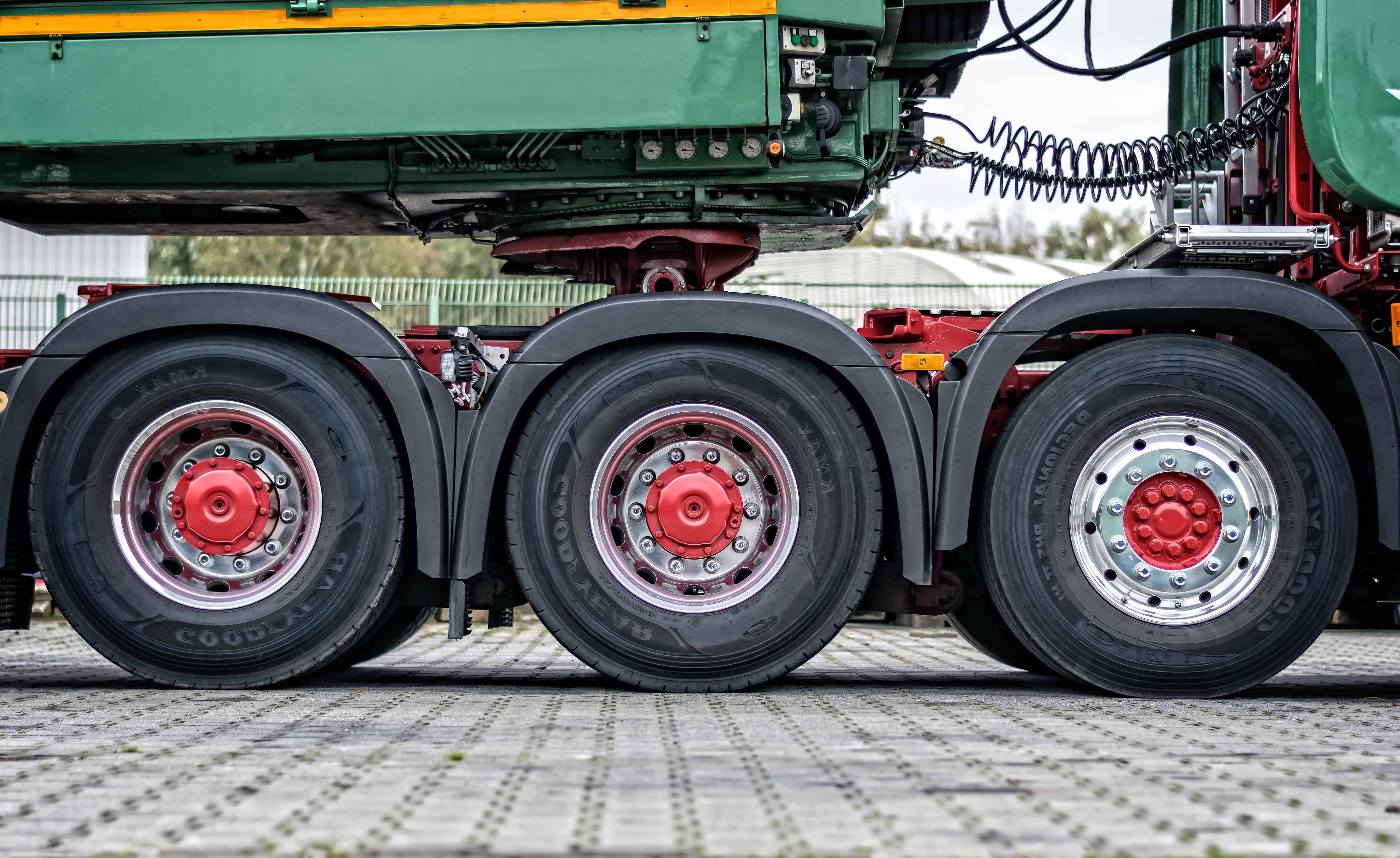 Сколько колес у грузового автомобиля