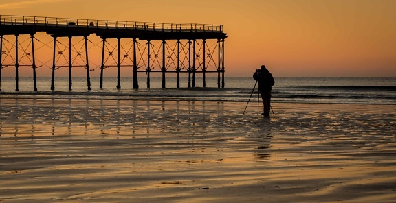 摄影师, 三脚架, 海, 暮光, 水, 景观, 海岸, 沙子