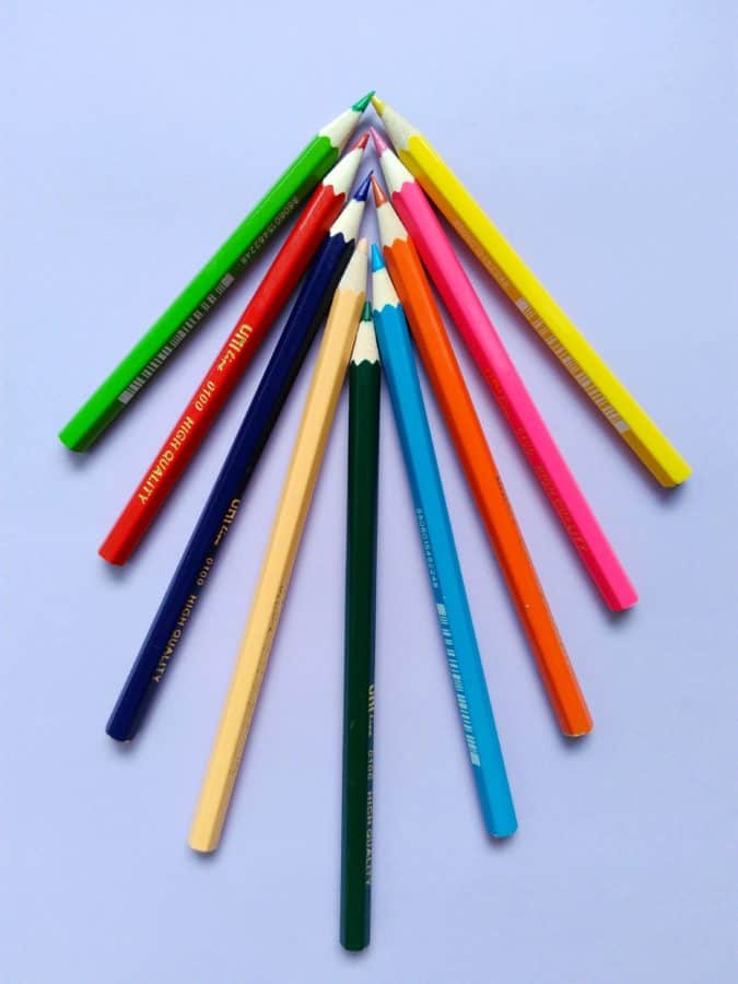 วัตถุ การศึกษา ดินสอ ไม้ ที่มี สีสัน วาด อุปกรณ์