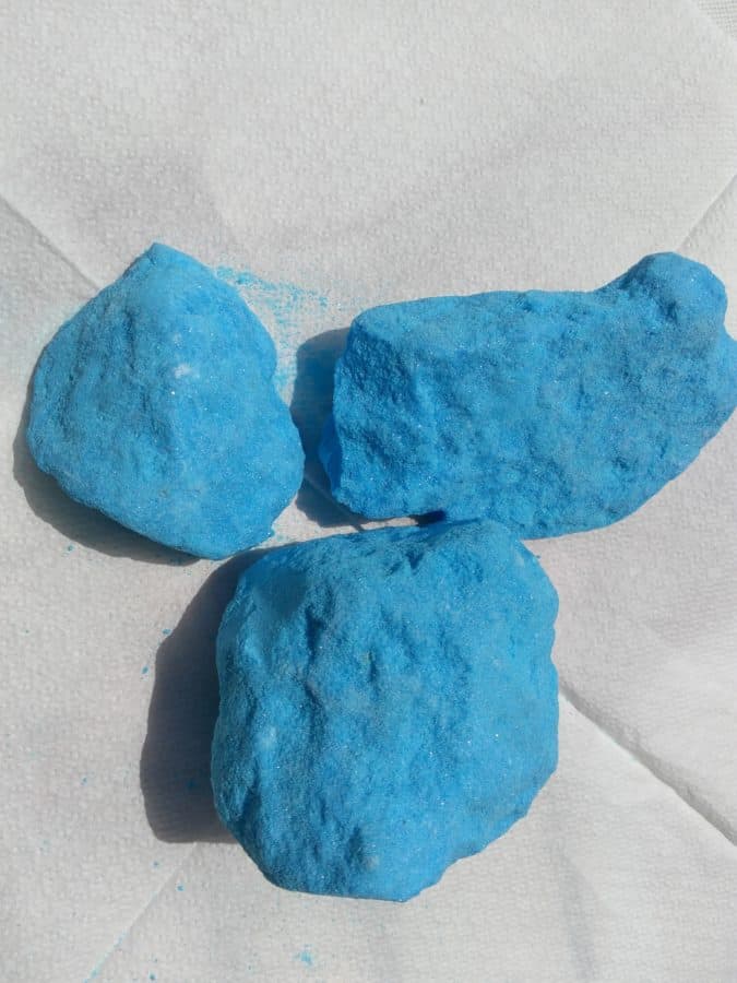 蓝色石头, 石头