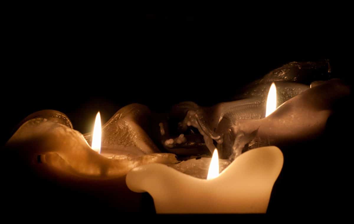 kynttilänvalo, uskonto, tumma, vaha, kynttilä, hengellisyys
