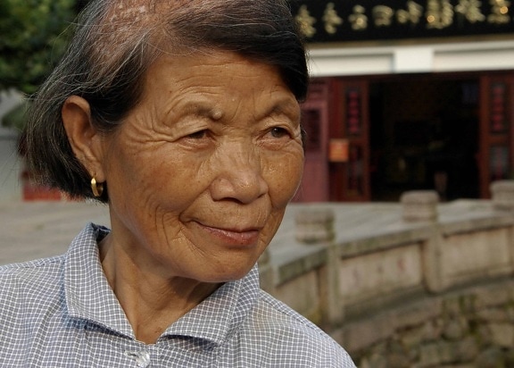 ผู้หญิง เอเชีย ภาพ ใบหน้า แนวตั้ง ผู้สูงอายุ คน คน