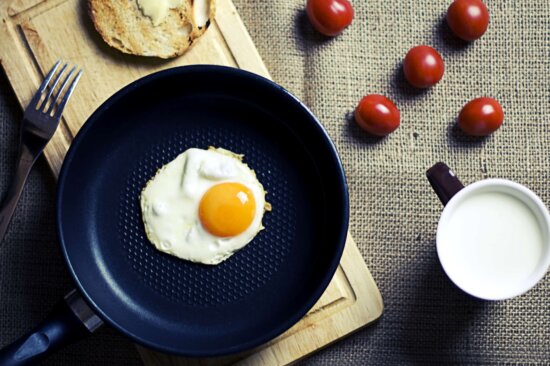 breakfast, egg, food, pan, table, coffee