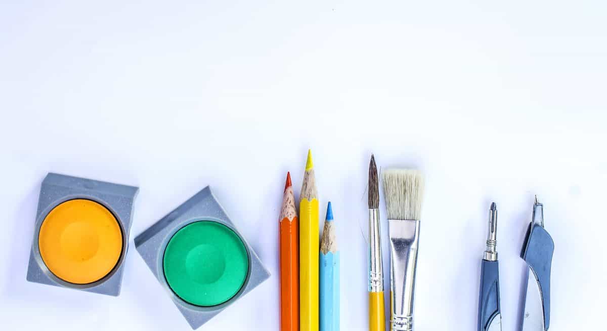 พู่กัน จานสี อุปกรณ์ การศึกษา ดินสอ ความคิดสร้างสรรค์