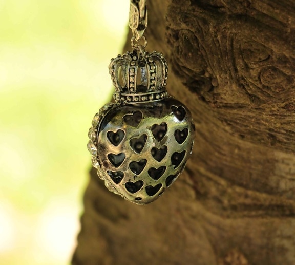 tree, metal, silver, heart, crown, jewel, nature