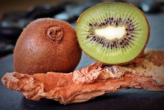 frutta biologica, alimento, kiwi, dieta, vitamina, fetta