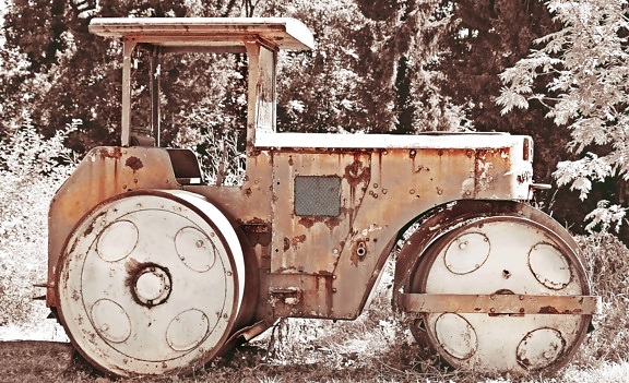 стар трактор, машина, валяк, зима, сняг, ръжда, стомана