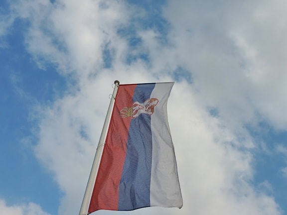 plavo nebo, demokracija, Demokratska Republika, Zastava, nezavisnost, patriotizam, Srbija, vjetar