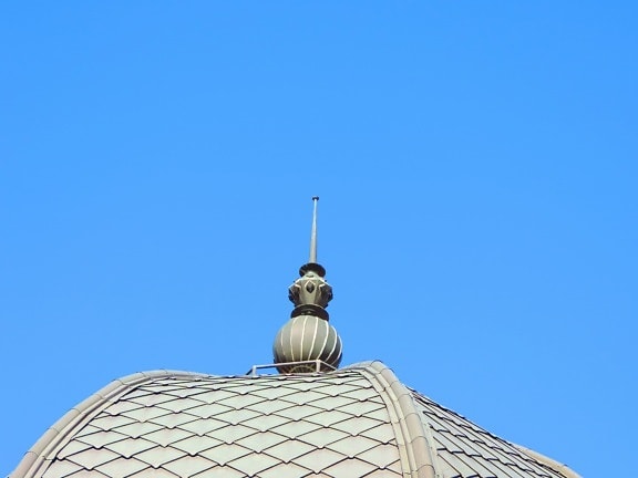 building, roof, architecture, dome, outdoors, city, daylight, construction