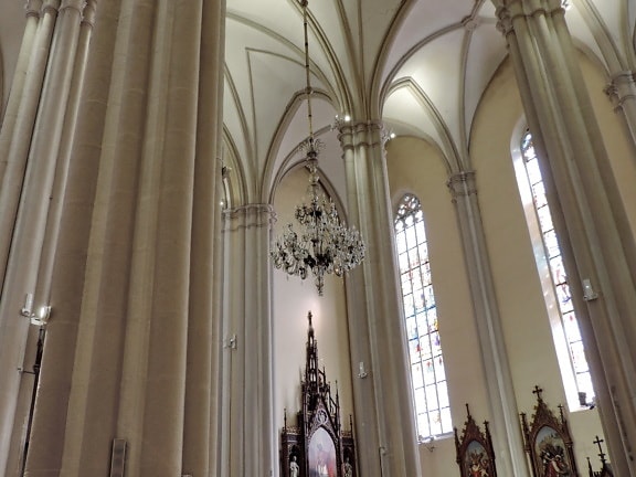 oltar, katedrala, katolički, svjećar, uređenje interijera, dizajn interijera, unutarnji prostor, religija