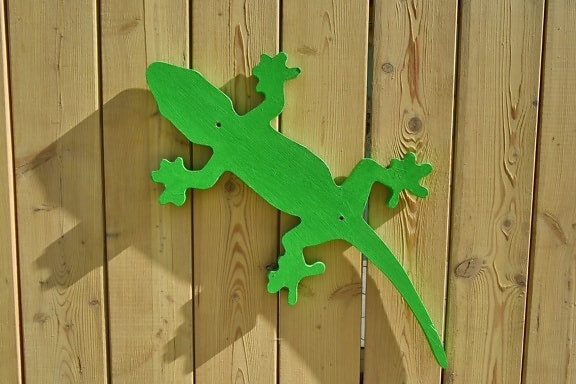 lizard, object, wooden, wood, oak, hardwood, wall, board