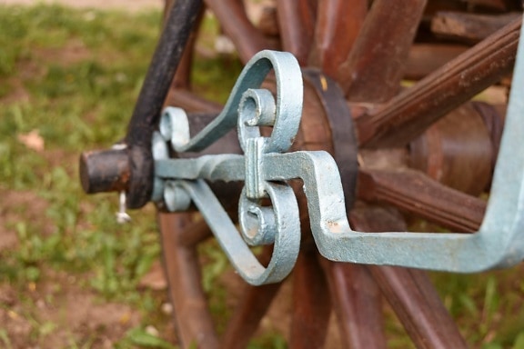 dispositivo, sujetador de, captura, rueda, antiguo, hierro, madera, antiguo