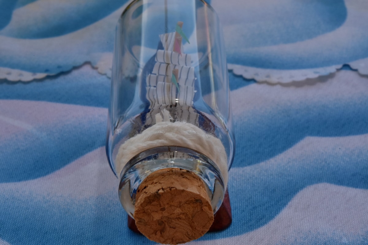 bottle, handmade, miniature, minimalism, object, ship, toy, glass, container, reflection
