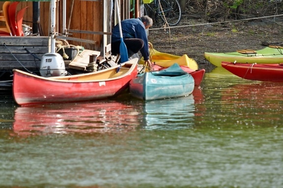 Kano, man, oever van de rivier, water, waterscooters, gondel, zee, kanaal, boot, voertuig