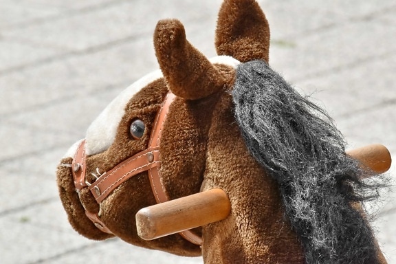 cheval, mascotte, peluche, jouet, drôle, mignon, amusement, à l’extérieur, brun, en détail