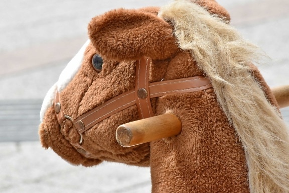 detail, handle, horse, object, outdoor, toy, outdoors, cute, brown, mascot