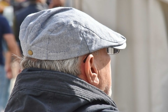 šešir, čovjek, ljudi, na otvorenom, ulica, portret, urbano, starije osobe, grad, dnevno svijetlo