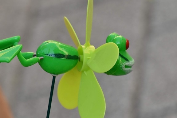 detail, frog, object, plastic, propeller, turbine, outdoors, fun, toy, traditional