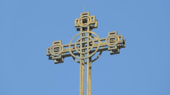 cross, orthodox, steel, yellow, iron, old, high, outdoors, traditional, architecture