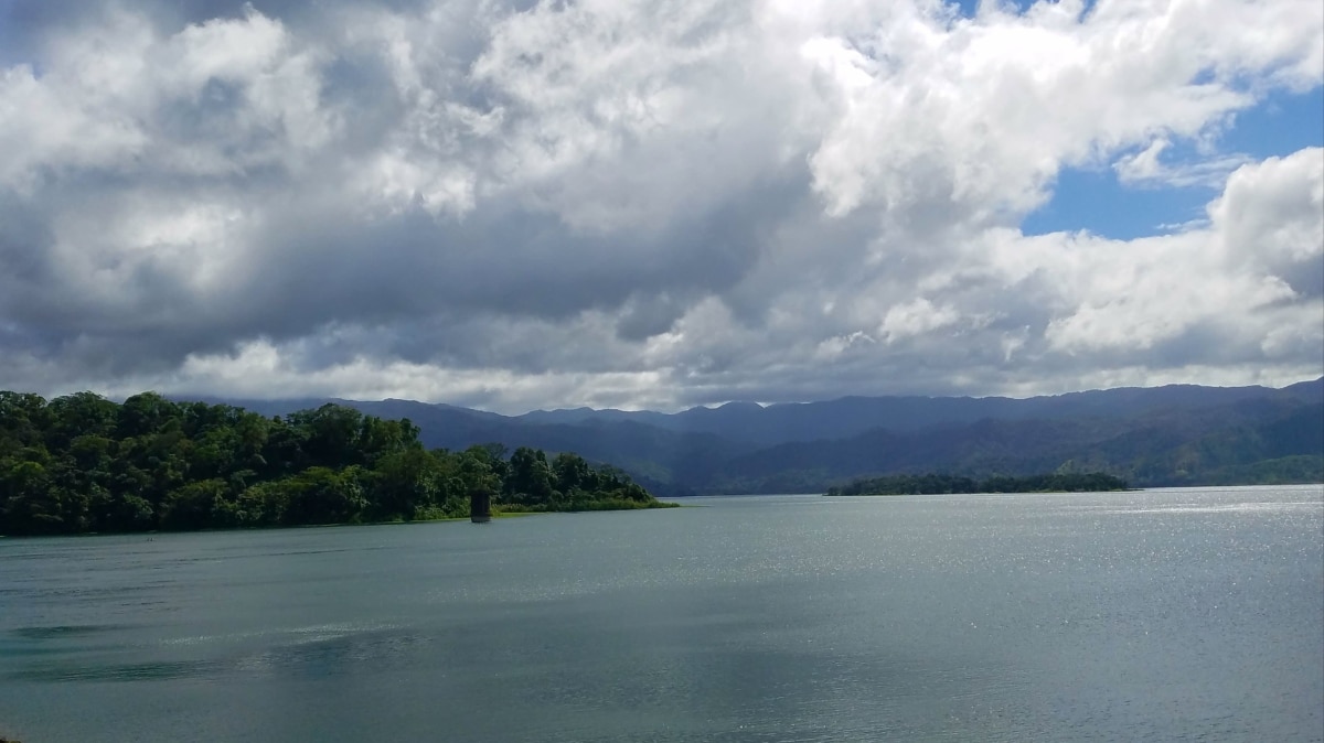 ciel bleu, nuageux, Lac, zone de villégiature, eau, paysage, nature, montagne, réflexion, arbre