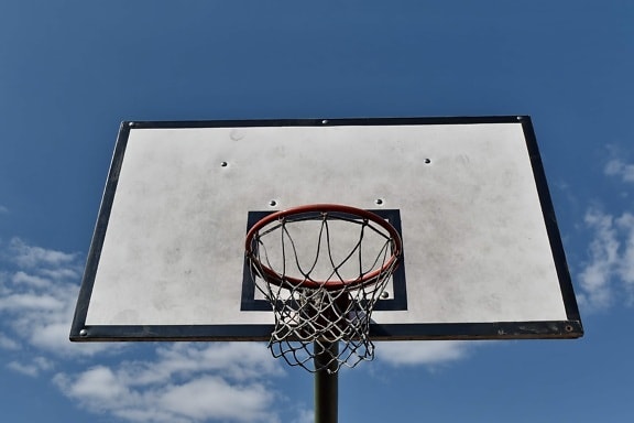 cancha de baloncesto, cielo azul, al aire libre, baloncesto, calle, web, alta, deporte, zona de juegos, al aire libre