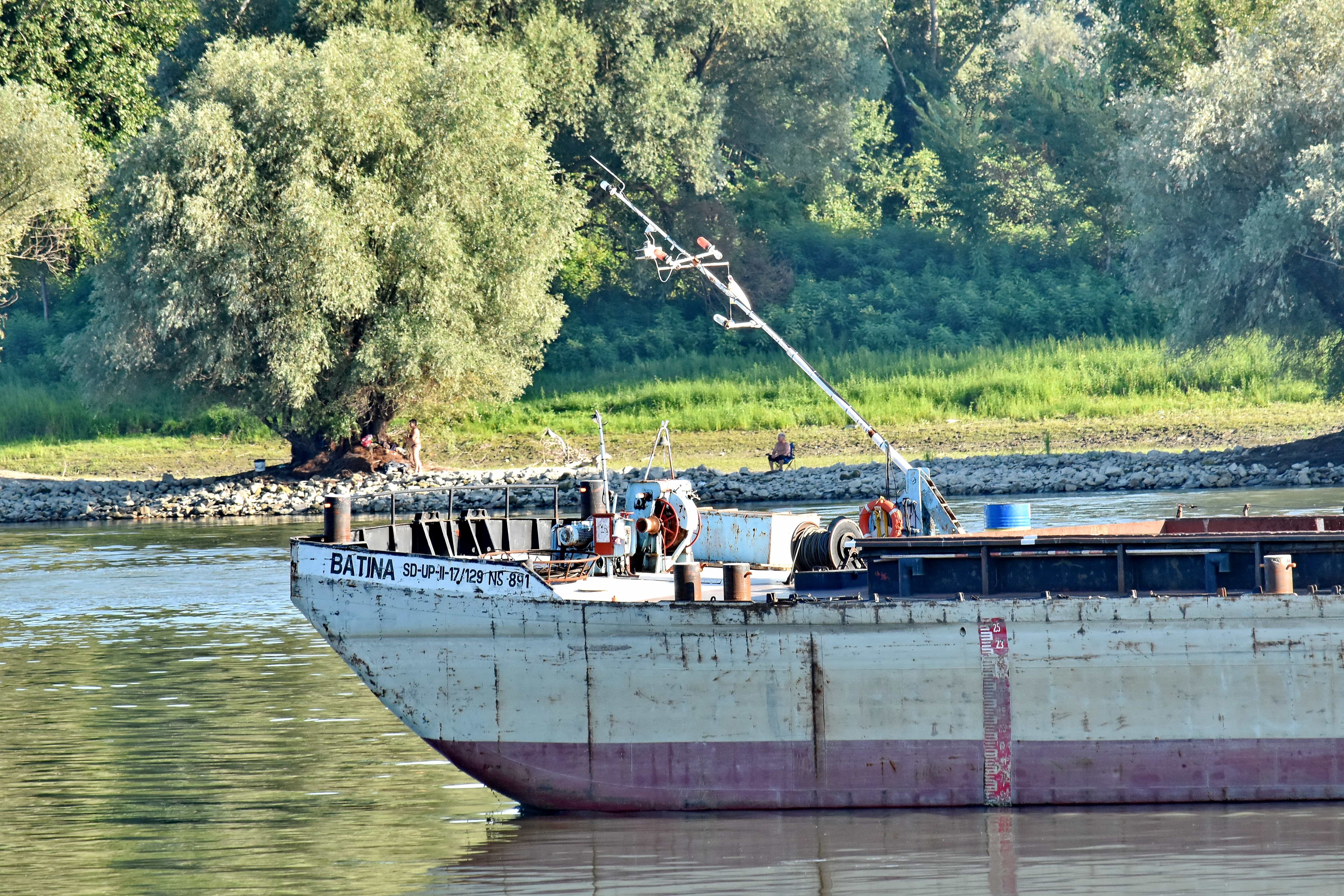 Когда можно выходить на воду на лодке. Корабль "Дунай". Мотолодка Дунай. Моторная лодка Дунай. Молдавские катера на Дунае.